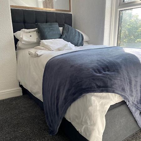 4 Bedroom House In Harrogate Town Centre Экстерьер фото