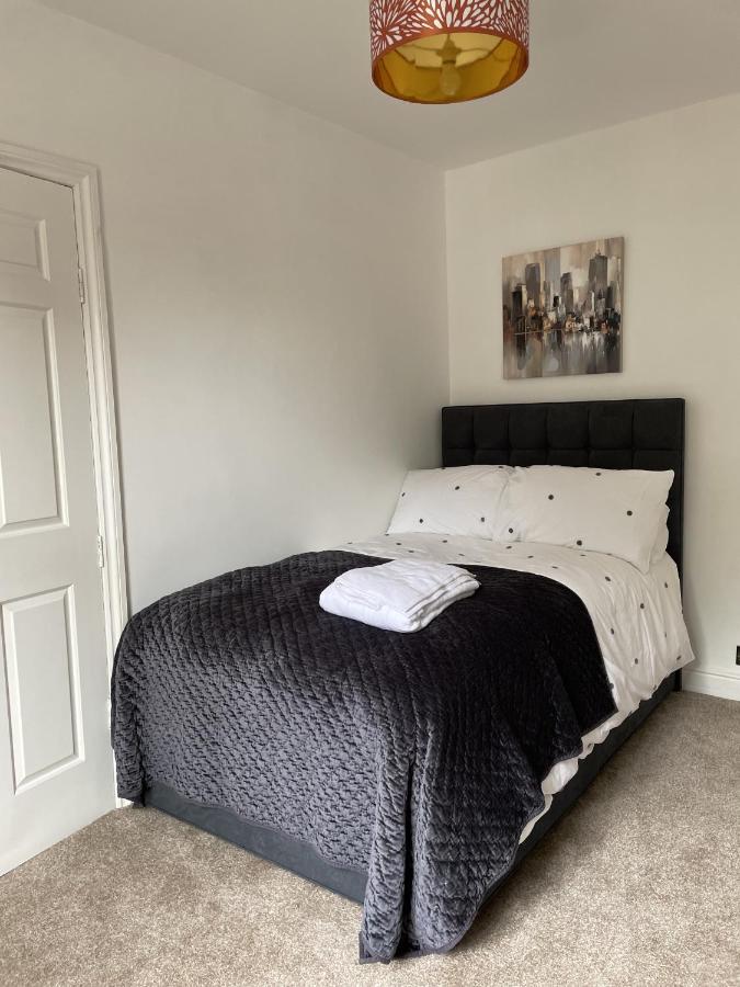 4 Bedroom House In Harrogate Town Centre Экстерьер фото